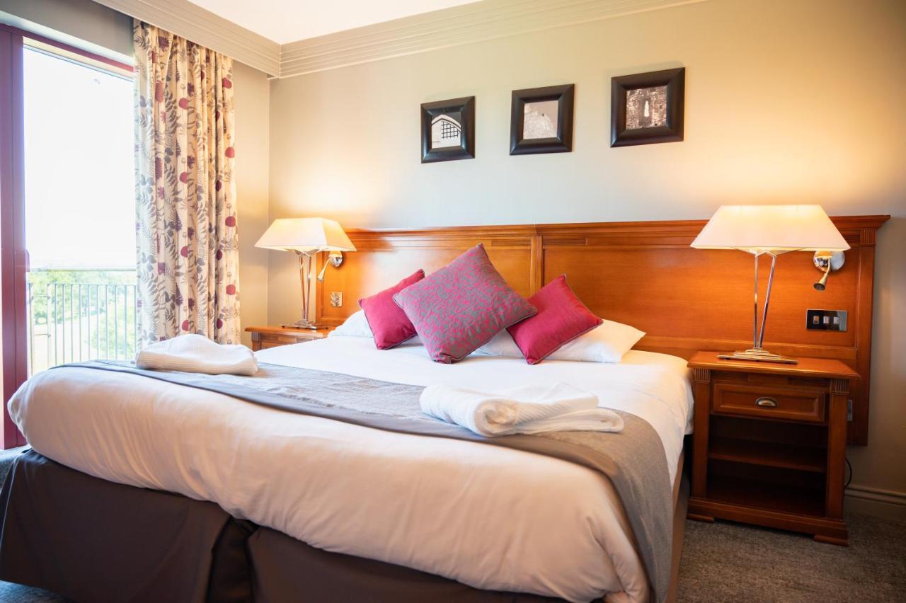Bryn Meadows Golf, Hotel & Spa แบล็ควูด ภายนอก รูปภาพ