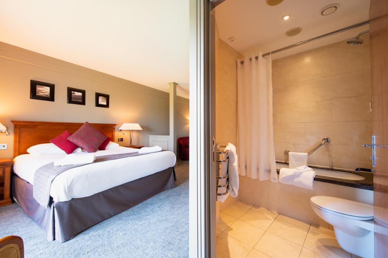 Bryn Meadows Golf, Hotel & Spa แบล็ควูด ภายนอก รูปภาพ
