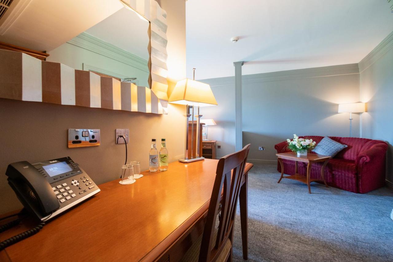 Bryn Meadows Golf, Hotel & Spa แบล็ควูด ภายนอก รูปภาพ