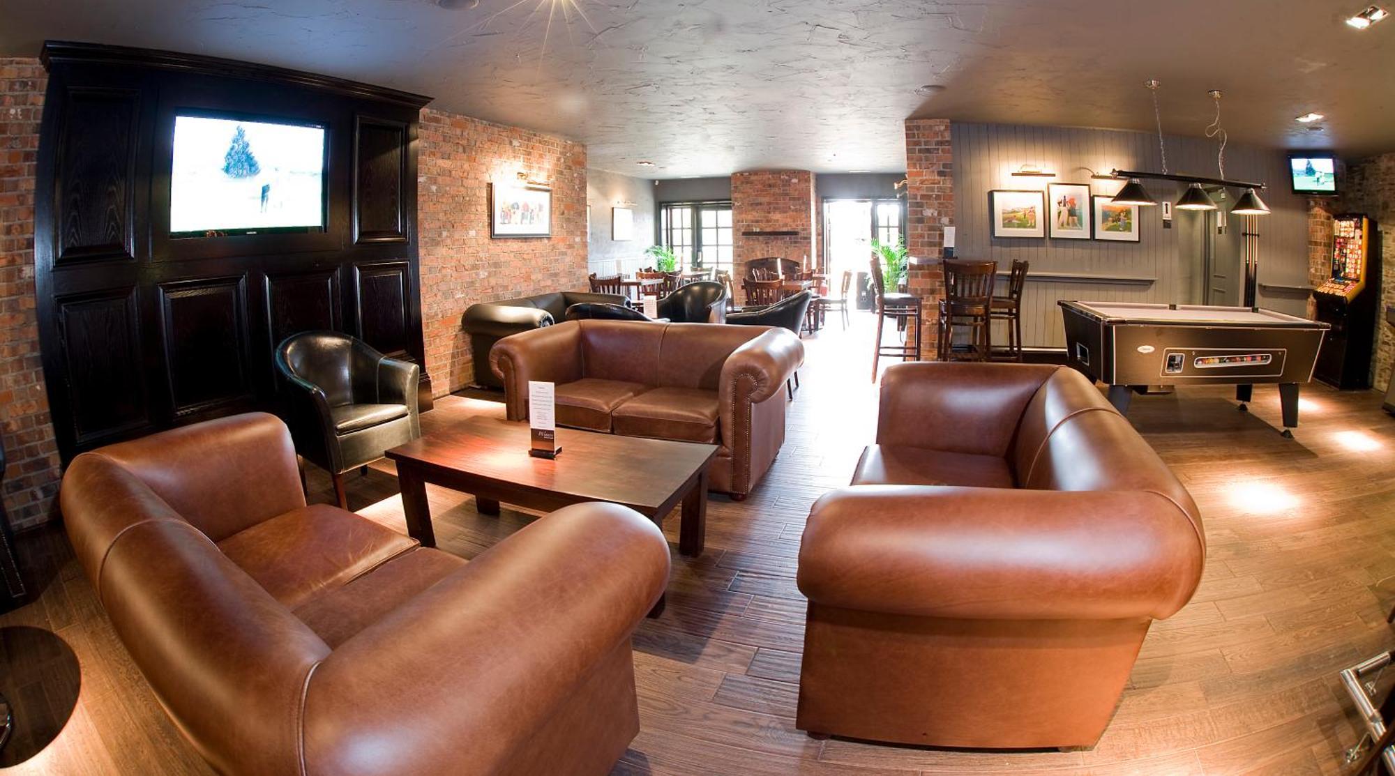 Bryn Meadows Golf, Hotel & Spa แบล็ควูด ภายนอก รูปภาพ