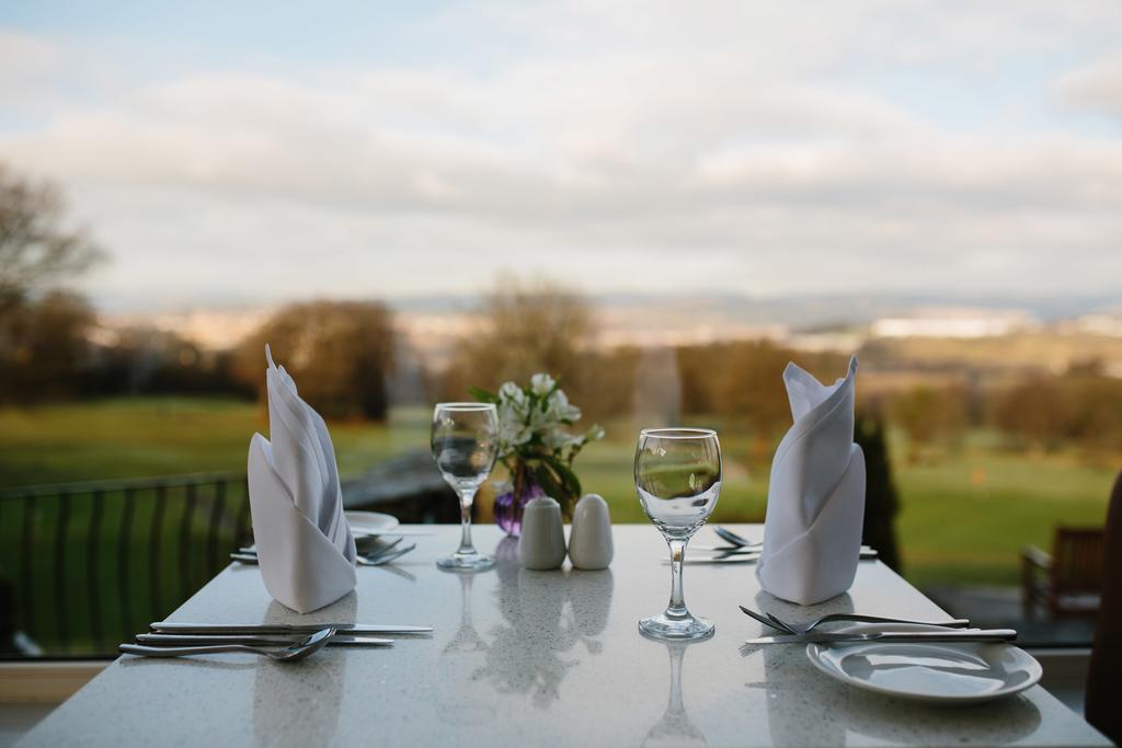 Bryn Meadows Golf, Hotel & Spa แบล็ควูด ภายนอก รูปภาพ