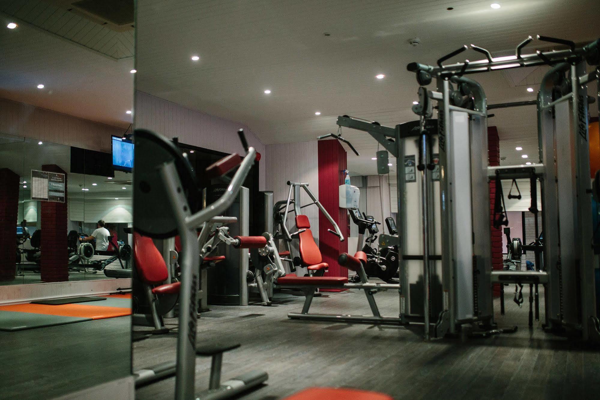 Bryn Meadows Golf, Hotel & Spa แบล็ควูด ภายนอก รูปภาพ