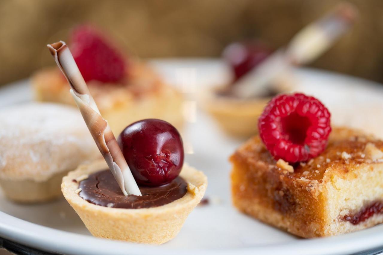 Bryn Meadows Golf, Hotel & Spa แบล็ควูด ภายนอก รูปภาพ