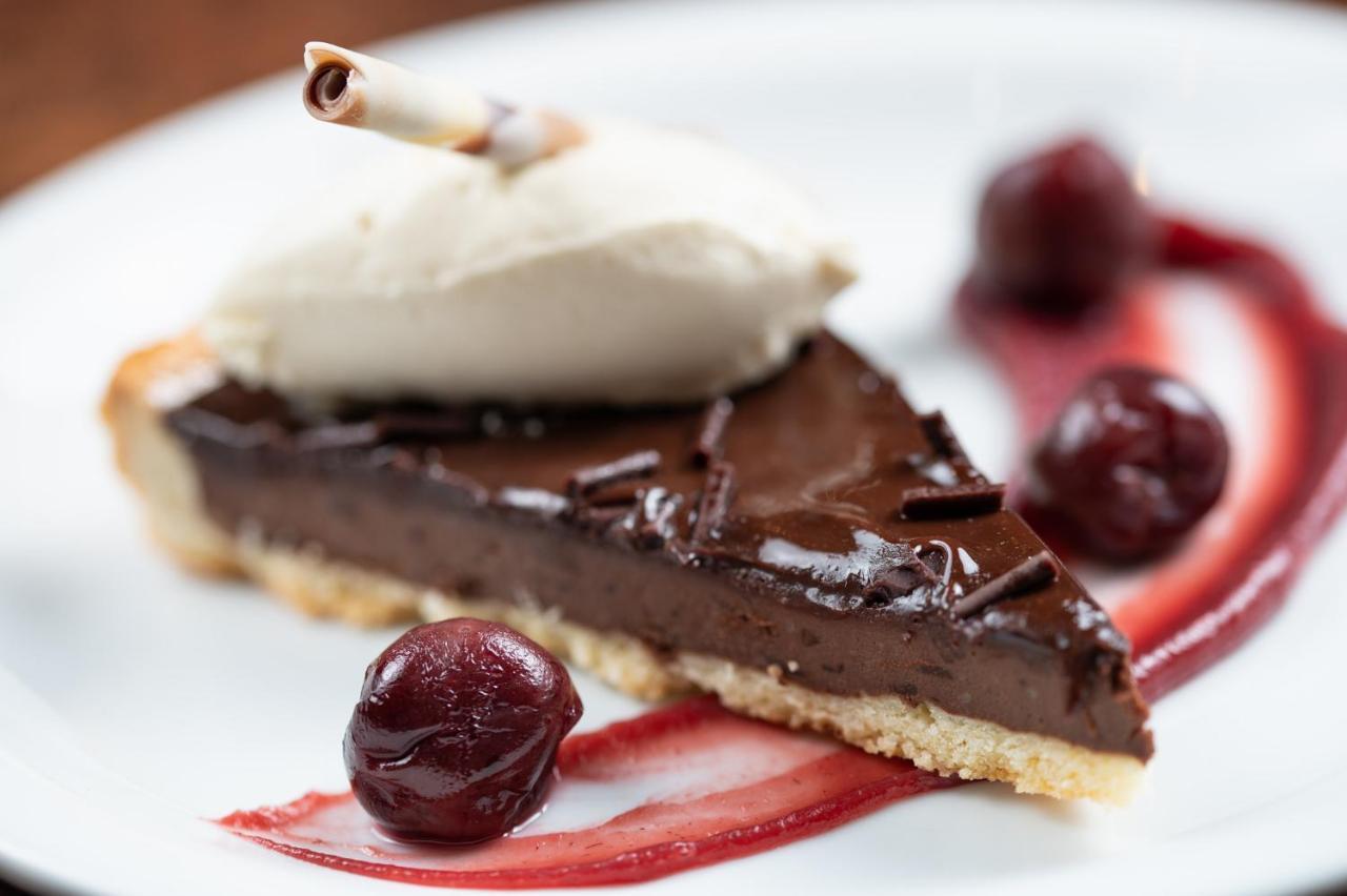 Bryn Meadows Golf, Hotel & Spa แบล็ควูด ภายนอก รูปภาพ